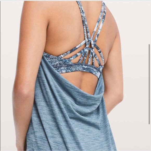 ❌SOLD❌ Lululemon Movement to Movement 2-in-1 Tank Size 4 Heathered Thunder Blue - Picture 2 of 7